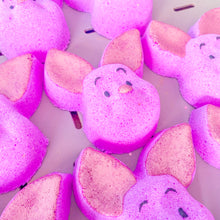 Load image into Gallery viewer, Piggy Bath Bomb