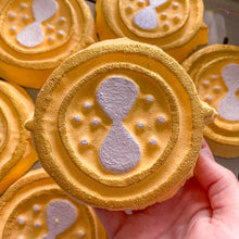 Load image into Gallery viewer, Time Necklace Bath Bomb