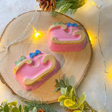Load image into Gallery viewer, Santa's Sleigh Bath Bomb