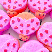 Load image into Gallery viewer, Love Bug Bath Bomb