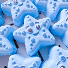Load image into Gallery viewer, Starfish Bath Bomb
