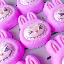 Load image into Gallery viewer, Labu Bath Bomb Pink