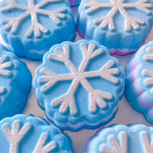 Load image into Gallery viewer, Snowflake Bath Bomb