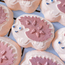 Load image into Gallery viewer, Henry Hedgehog Bath Bomb