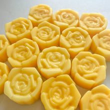 Load image into Gallery viewer, Daisy Wax Melts Pack Of 4