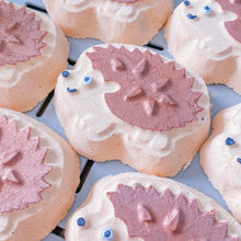 Load image into Gallery viewer, Henry Hedgehog Bath Bomb