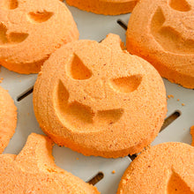 Load image into Gallery viewer, Spooky Pumpkin Bath Bomb