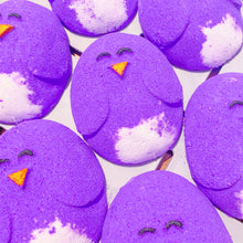 Load image into Gallery viewer, Pip The Penguin Bath Bomb