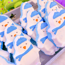 Load image into Gallery viewer, Pongo The Penguin Bath Bomb