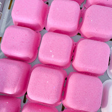 Load image into Gallery viewer, Sugar Plum Shower Steamer