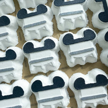 Load image into Gallery viewer, 10 Earful Tower Rainbow Bath Bombs