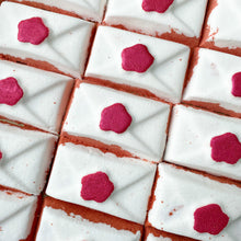 Load image into Gallery viewer, 10 Acceptance Letter Bath Bombs