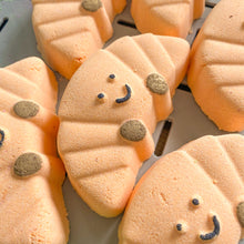 Load image into Gallery viewer, Cute Croissant Bath Bomb
