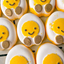 Load image into Gallery viewer, Little Egg Bath Bomb
