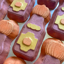 Load image into Gallery viewer, 10 Pumpkin Juice Bath Bombs
