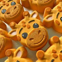 Load image into Gallery viewer, Giraffe Bath Bomb
