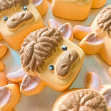 Load image into Gallery viewer, Highland Cow Bath Bomb
