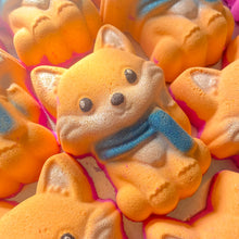 Load image into Gallery viewer, Winter Fox Bath Bomb
