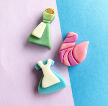 Load image into Gallery viewer, Curiouser and Curiouser Wax Melt Trio Bathe Enchanted 

